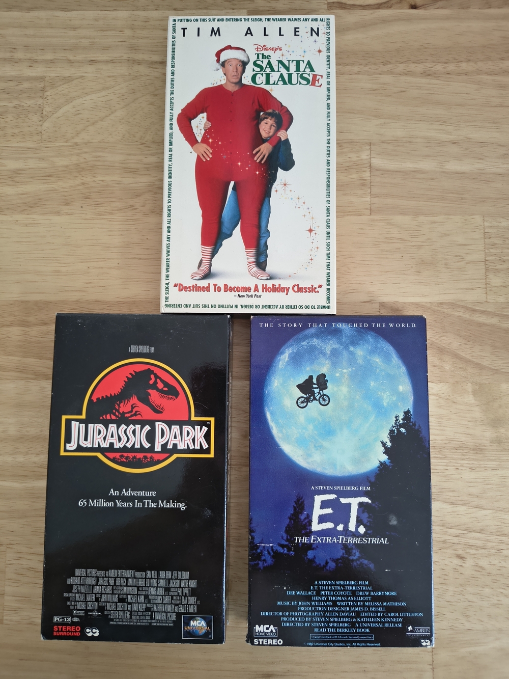 Vintage Movie VHS Bundle - The Santa Clause, Jurassic Park, E.T.